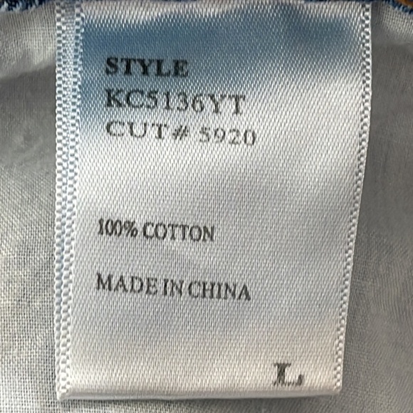 FASHION NOVA DISTRESSED DENIM JEANS SHORTS WITH POCKETS Size Large - Picture 4 of 4